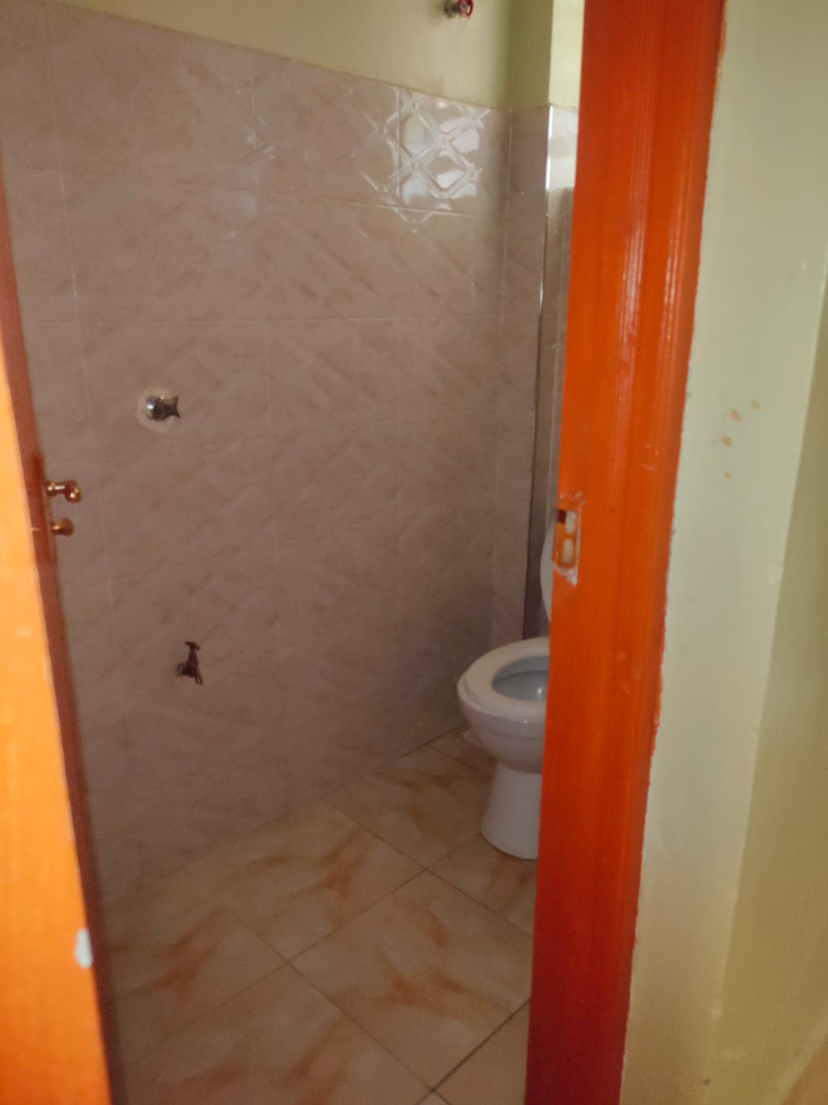 Three bedroom in UTAWALA