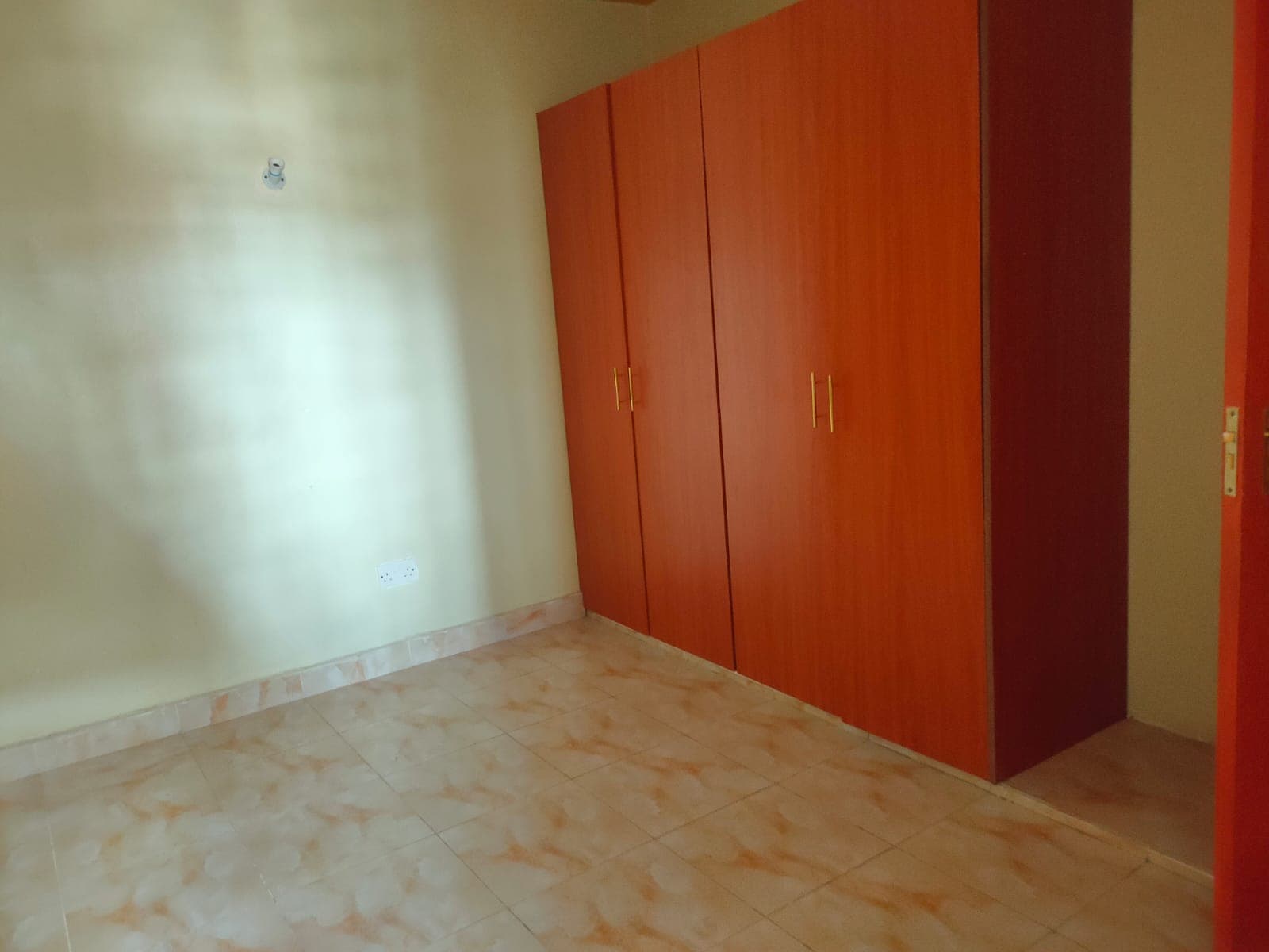 Three bedroom in UTAWALA