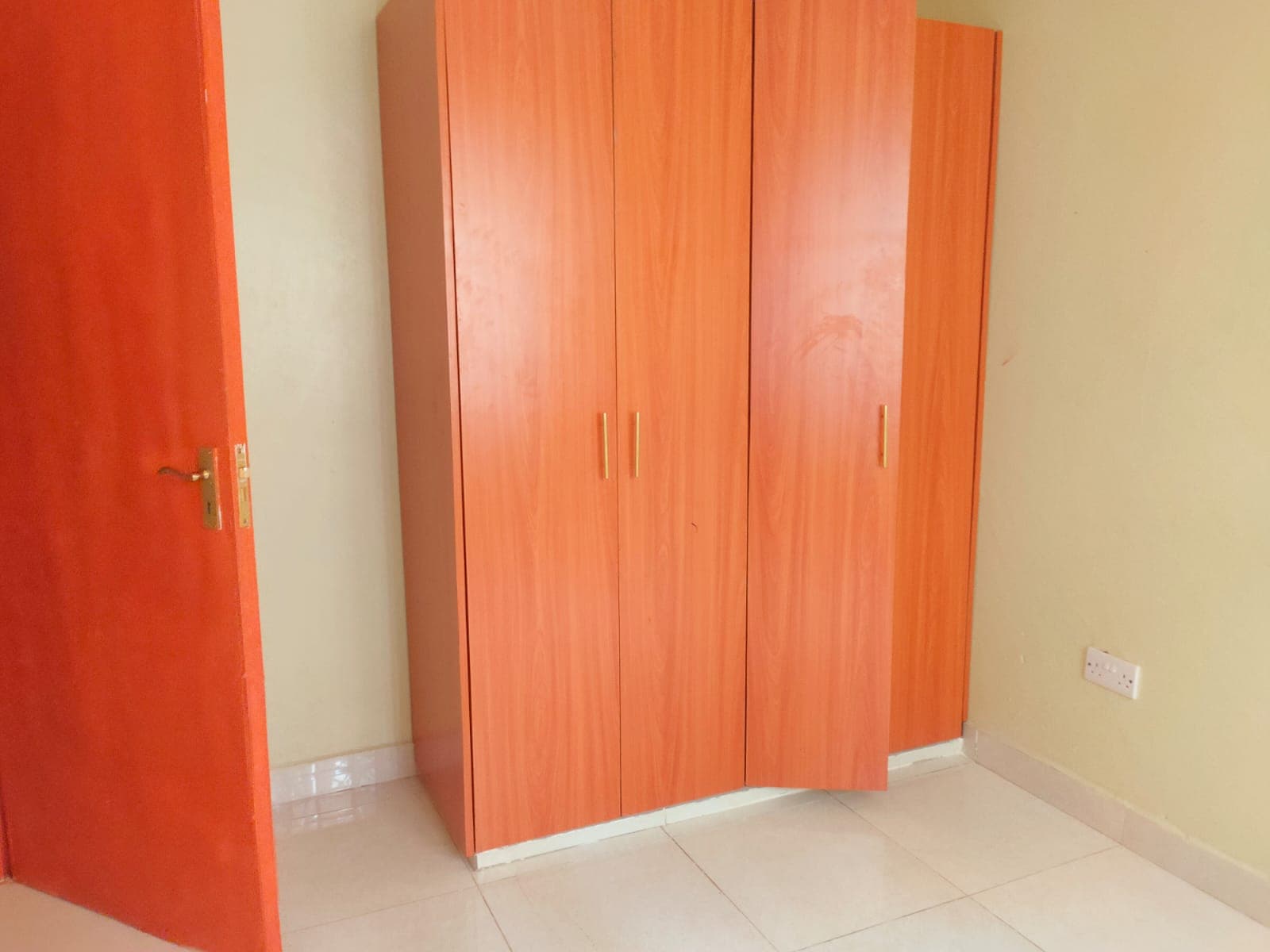 Three bedroom in UTAWALA